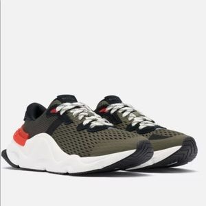 KINETIC™ RNEGD LACE SNEAKER